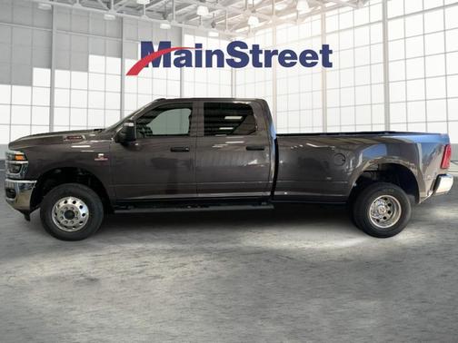 Granite Crystal Clearcoat Metallic 2026 RAM 3500 Tradesman