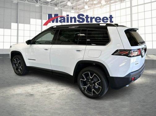 Bright White Clearcoat 2026 Jeep Cherokee Overland