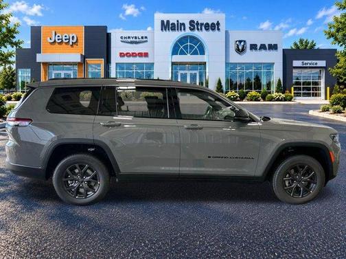 Gray Clearcoat 2027 Jeep Grand Cherokee L Laredo
