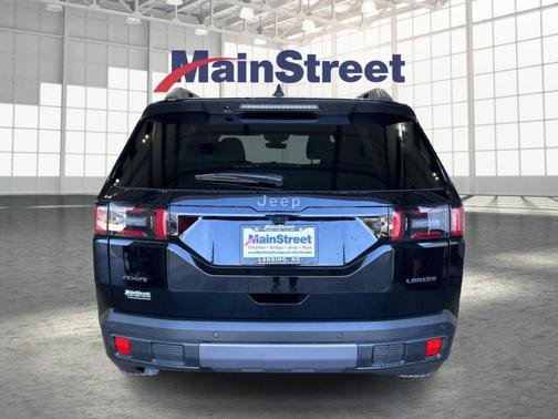 Diamond Black 2026 Jeep Cherokee LAREDO/LIMITED