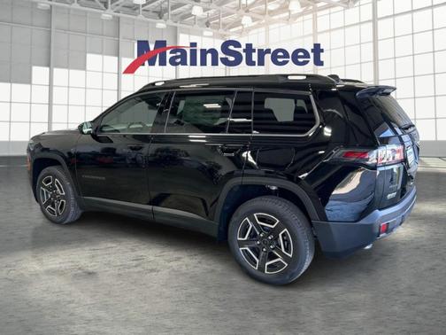 Diamond Black 2026 Jeep Cherokee LAREDO/LIMITED