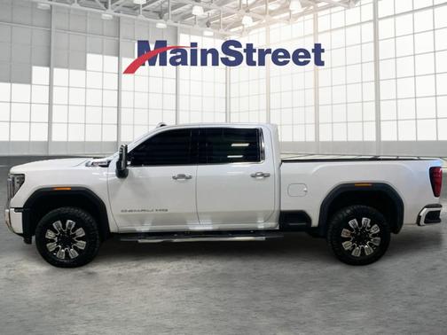 White Frost Tri-Coat 2024 GMC Sierra 2500 Denali