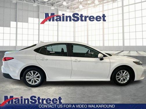 Ice 2026 Toyota Camry LE