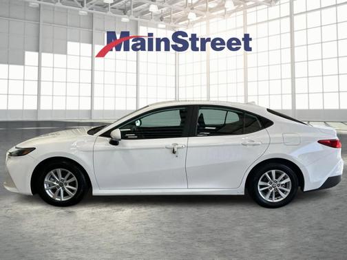 Ice 2026 Toyota Camry LE