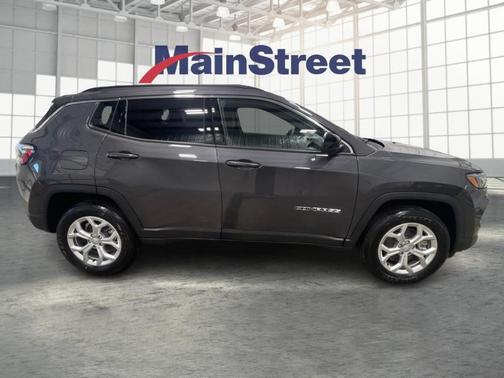 Metallic 2024 Jeep Compass Latitude