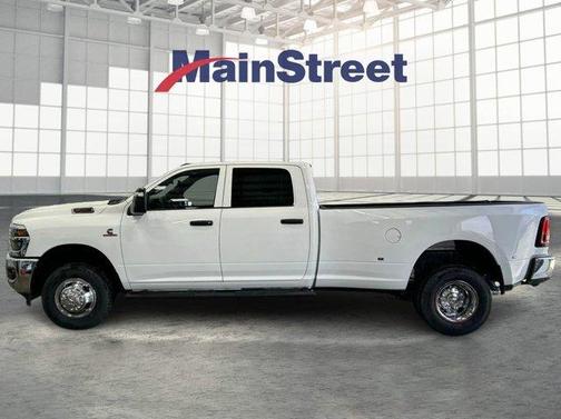 Bright White Clearcoat 2026 RAM 3500 Tradesman