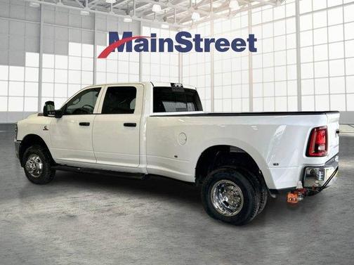 Bright White Clearcoat 2026 RAM 3500 Tradesman