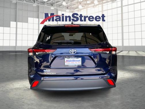 2024 Toyota Highlander XLE