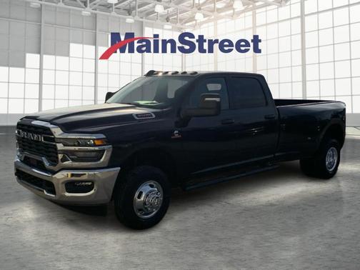 Diamond Black 2026 RAM 3500 Tradesman