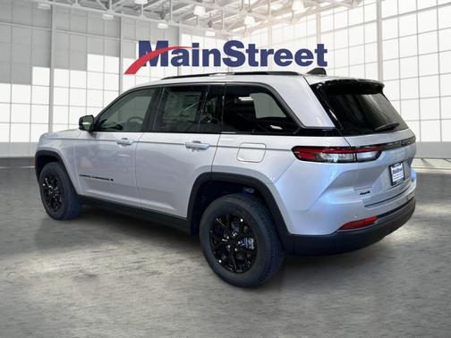 PSE 2026 Jeep Grand Cherokee Laredo