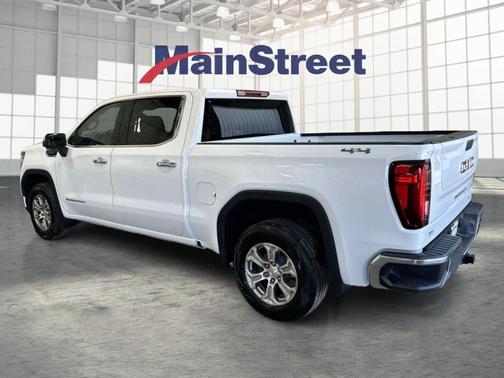 Summit White 2025 GMC Sierra 1500 SLT