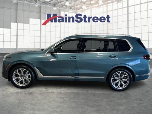 Blue 2023 BMW X7 xDrive40i