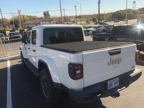 2022 Jeep Gladiator Overland