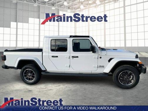 2022 Jeep Gladiator Overland