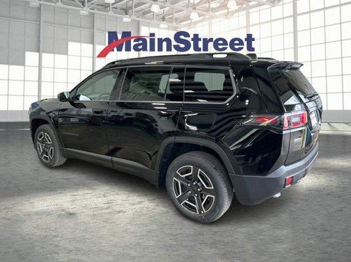 Diamond Black 2026 Jeep Cherokee LAREDO/LIMITED