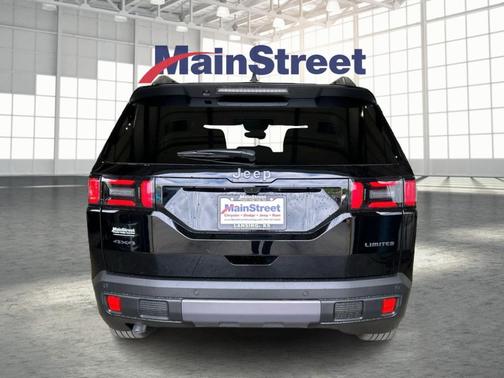 Diamond Black 2026 Jeep Cherokee LAREDO/LIMITED