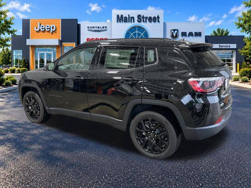 Diamond Black 2026 Jeep Compass Latitude