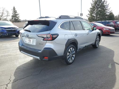 2025 Subaru Outback Touring