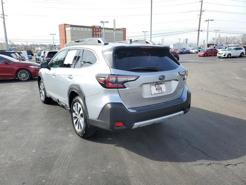 2025 Subaru Outback Touring