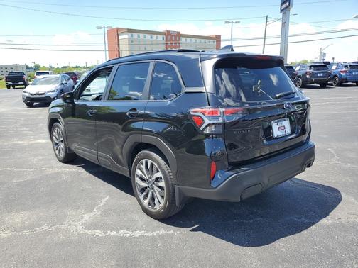 Crystal Black Silica 2025 Subaru Forester Touring