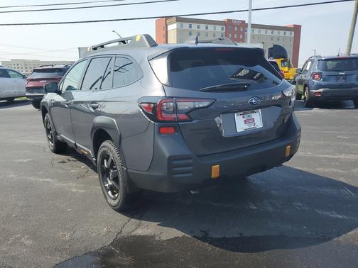 Magnetite Gray Metallic 2025 Subaru Outback Wilderness