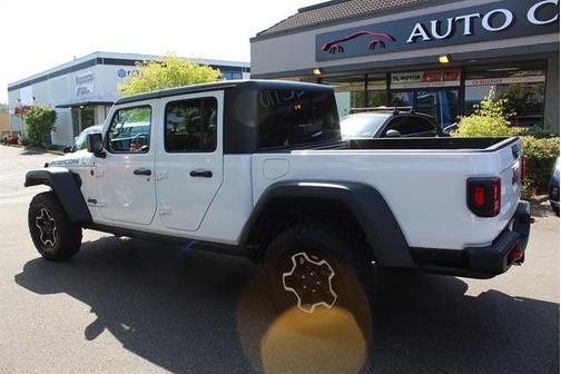 Bright White Clearcoat 2023 Jeep Gladiator Rubicon