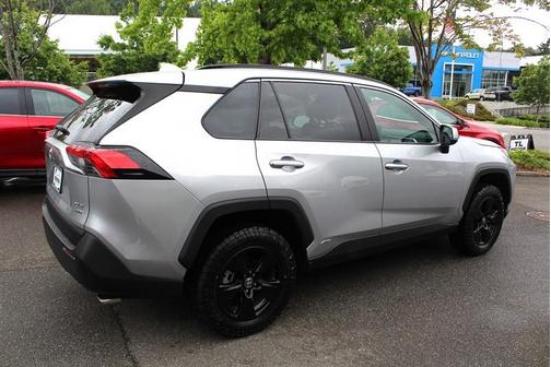 Silver Sky Metallic 2022 Toyota RAV4 XLE