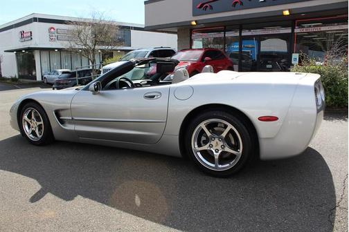 2004 Chevrolet Corvette Base