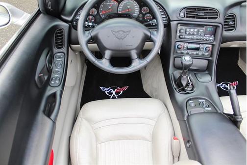 2004 Chevrolet Corvette Base