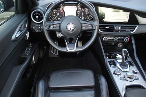 2020 Alfa Romeo Giulia Ti