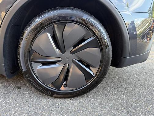 2026 Tesla Model Y Long Range