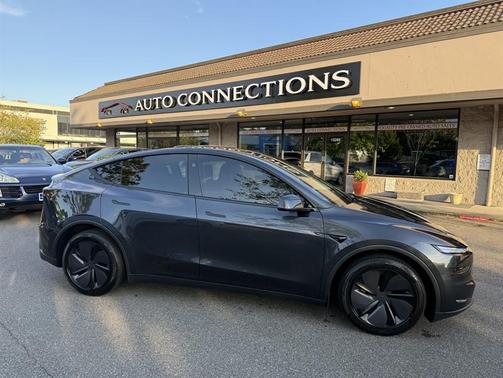 2026 Tesla Model Y Long Range
