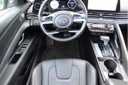 2022 Hyundai ELANTRA HEV Limited