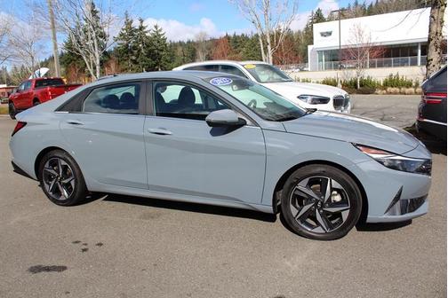 2022 Hyundai ELANTRA HEV Limited