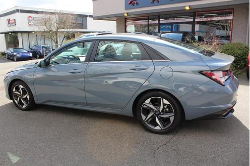 2022 Hyundai ELANTRA HEV Limited