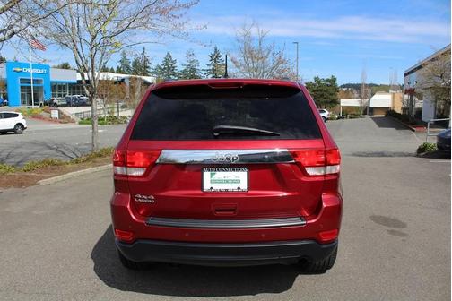 Deep Cherry Red Crystal Pearl 2013 Jeep Grand Cherokee Laredo