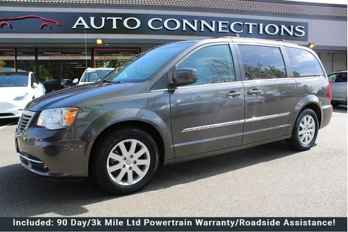 2016 Chrysler Town & Country Touring