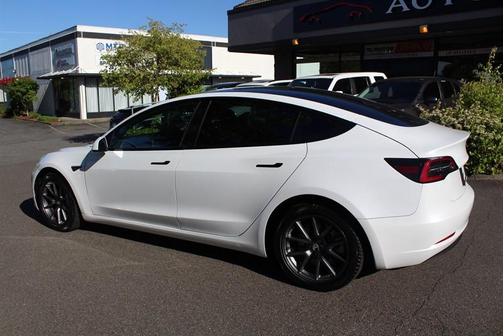 Pearl White Multi 2023 Tesla Model 3 Base