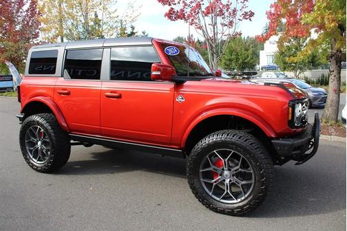 2024 Ford Bronco Outer Banks