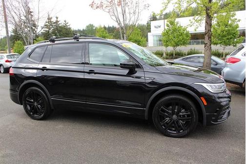 2022 Volkswagen Tiguan 2.0T SE R-Line Black