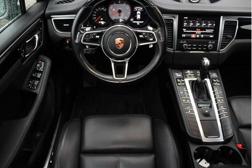 2018 Porsche Macan S