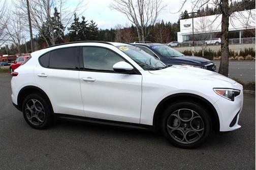 2022 Alfa Romeo Stelvio Sprint