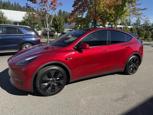 2025 Tesla Model Y Long Range