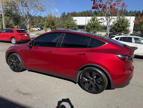 2025 Tesla Model Y Long Range