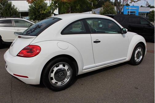 2015 Volkswagen Beetle Auto 1.8T