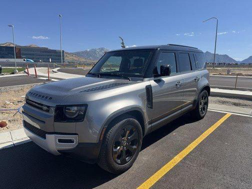 2025 Land Rover Defender 110 P300