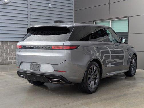 2024 Land Rover Range Rover Sport SE