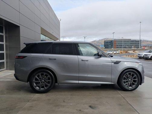 2024 Land Rover Range Rover Sport SE