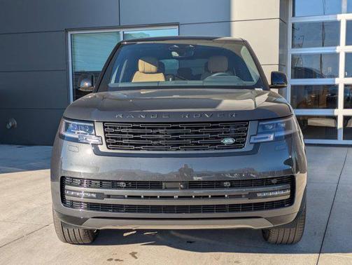 2025 Land Rover Range Rover P400 SE 7 Seat