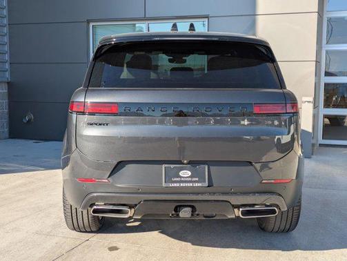 2025 Land Rover Range Rover Sport SE